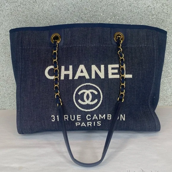 ❤️ SOLD Chanel Small Denim Blue Deauville Tote with gold hardware - Picture 2 of 16